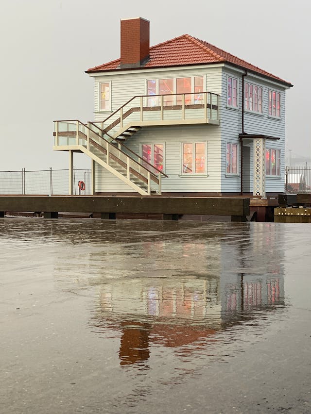 zábradlí na schodiště